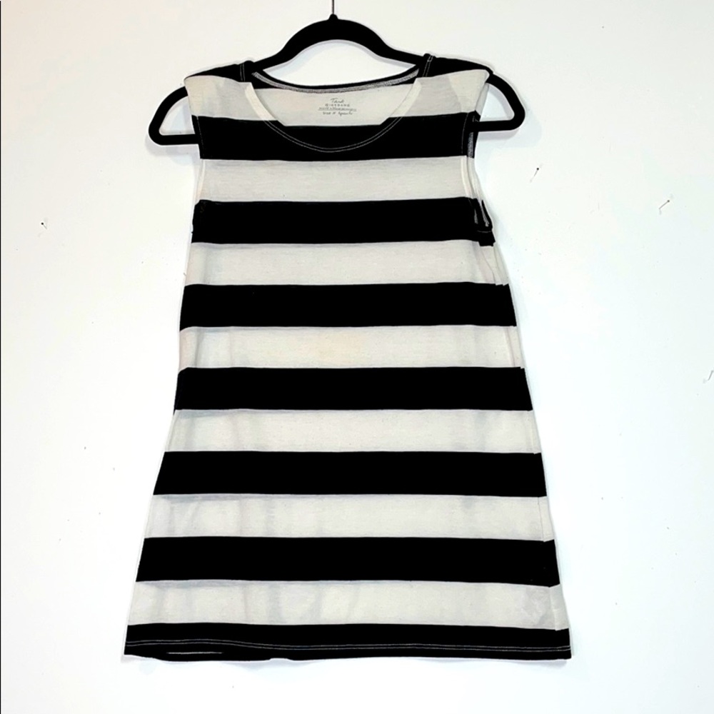 Stripes shoulder pad top
